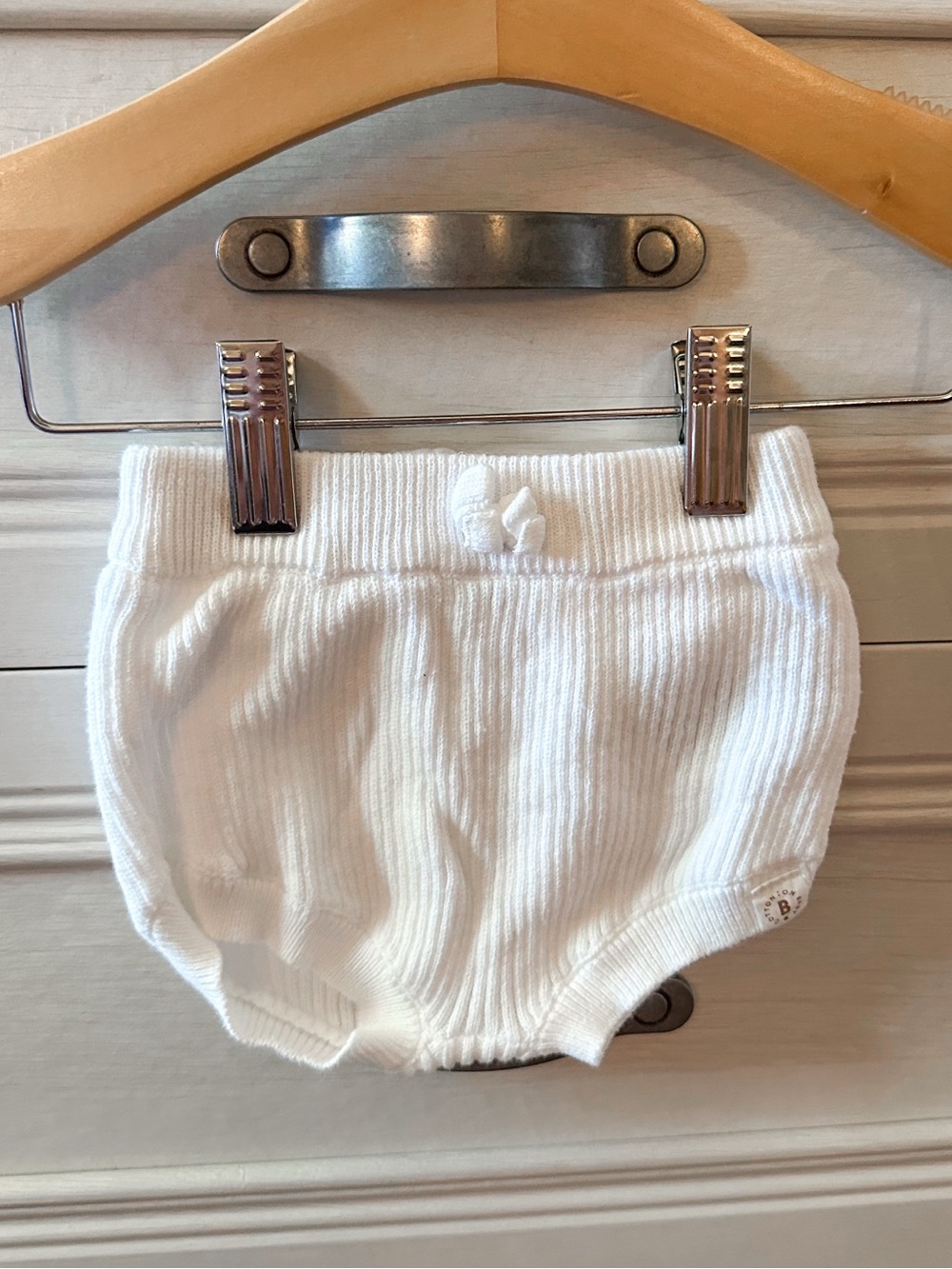 Cotton on baby white ribbed knit bloomers size 0-3 months #babybunting #bloomers
